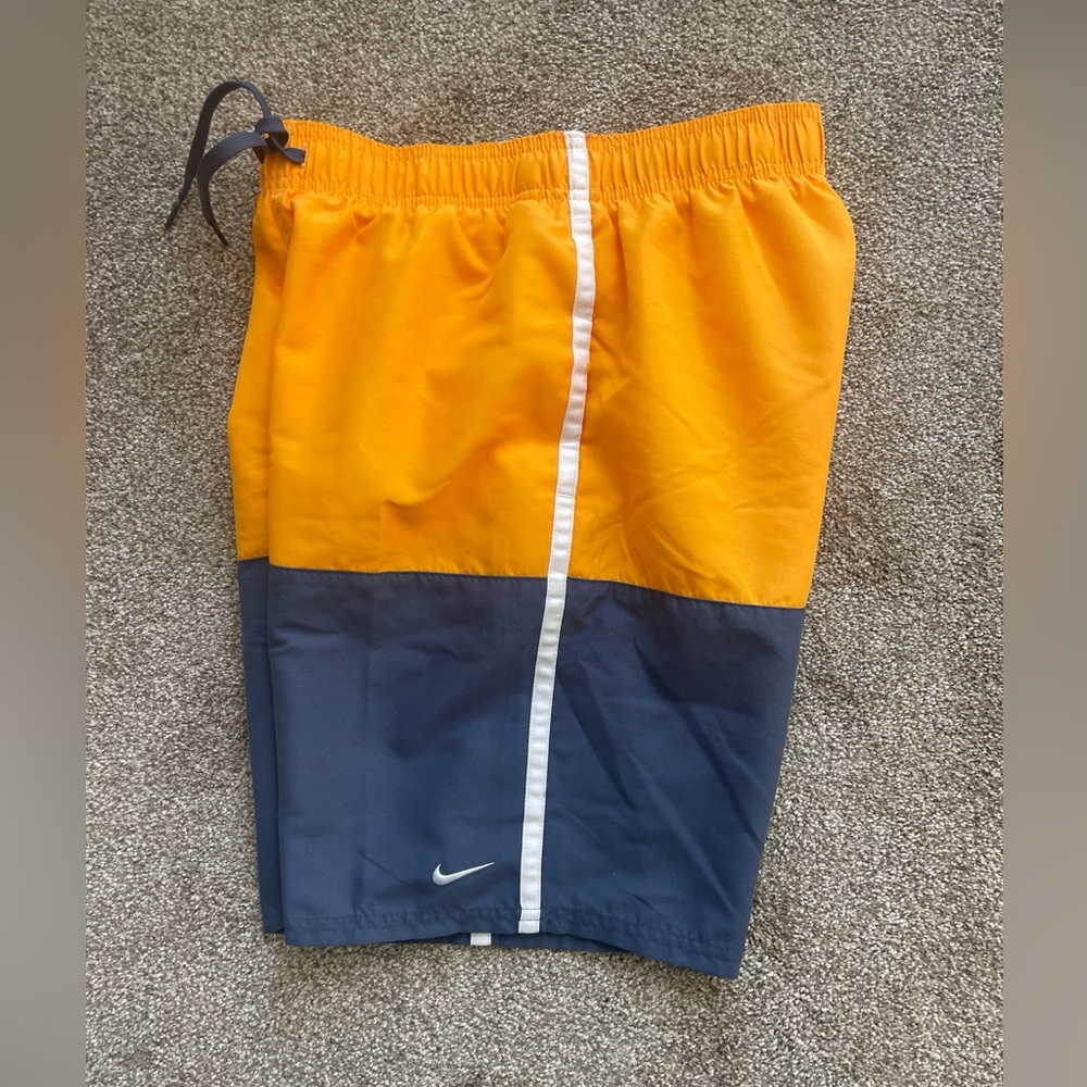 Nike Men’s Swim Shorts Orange & Gray W/lining & Pockets. 8”. Size S. Exc Cond!